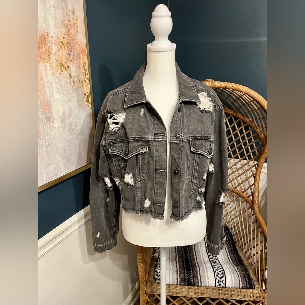 Sneak Peek Distressed Cropped Denim Jacket Black Size Medium